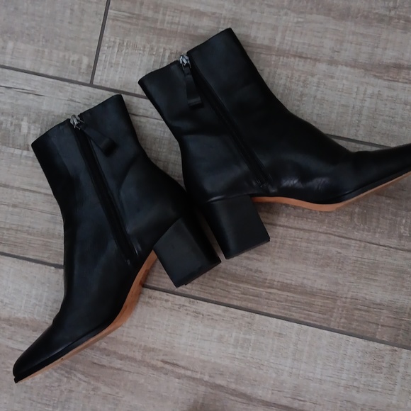 ALEXANDRE BIRMAN..ANKLE BOOT..SIZE 37 - Picture 3 of 10